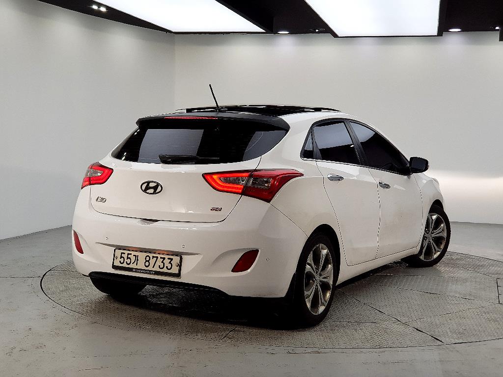 HYUNDAI i30 - Vista 4