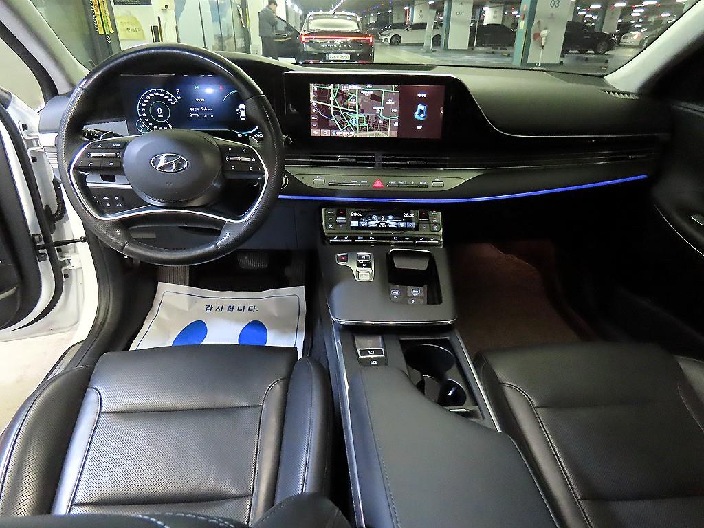 HYUNDAI Grandeur - Vista 10