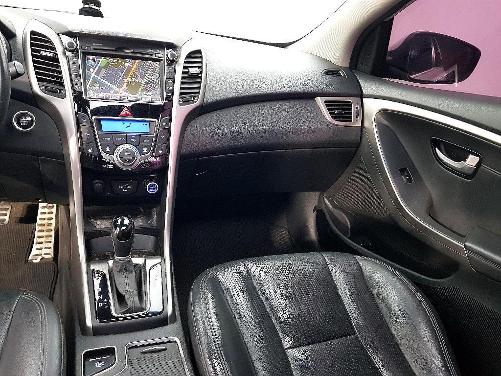 HYUNDAI i30 - Vista 9