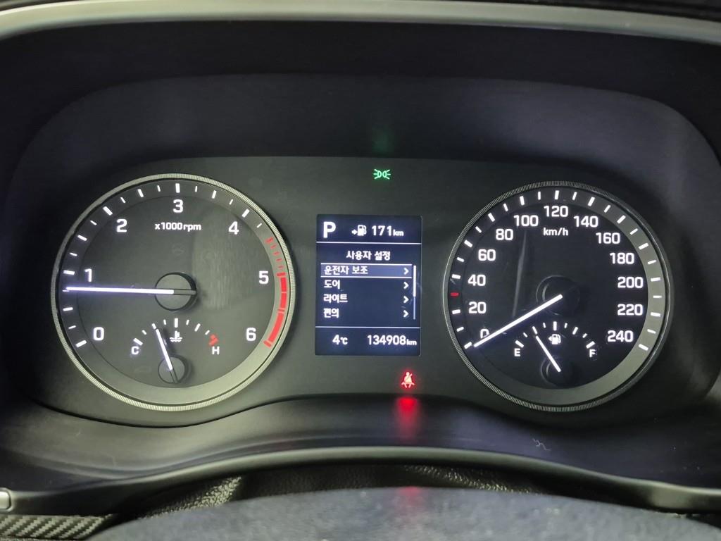 HYUNDAI Tucson - Vista 7