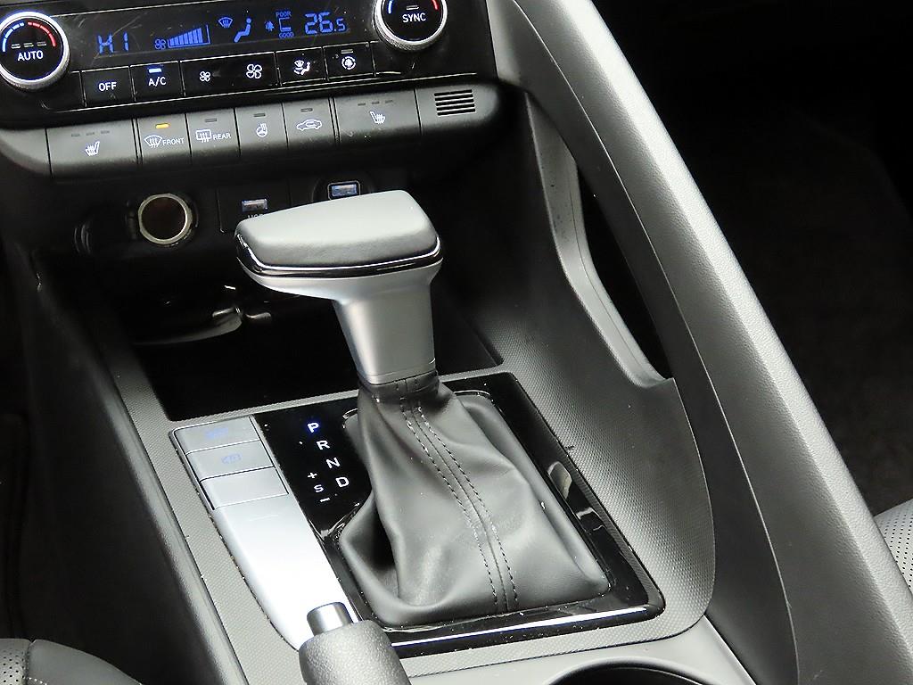 HYUNDAI Avante - Vista 11