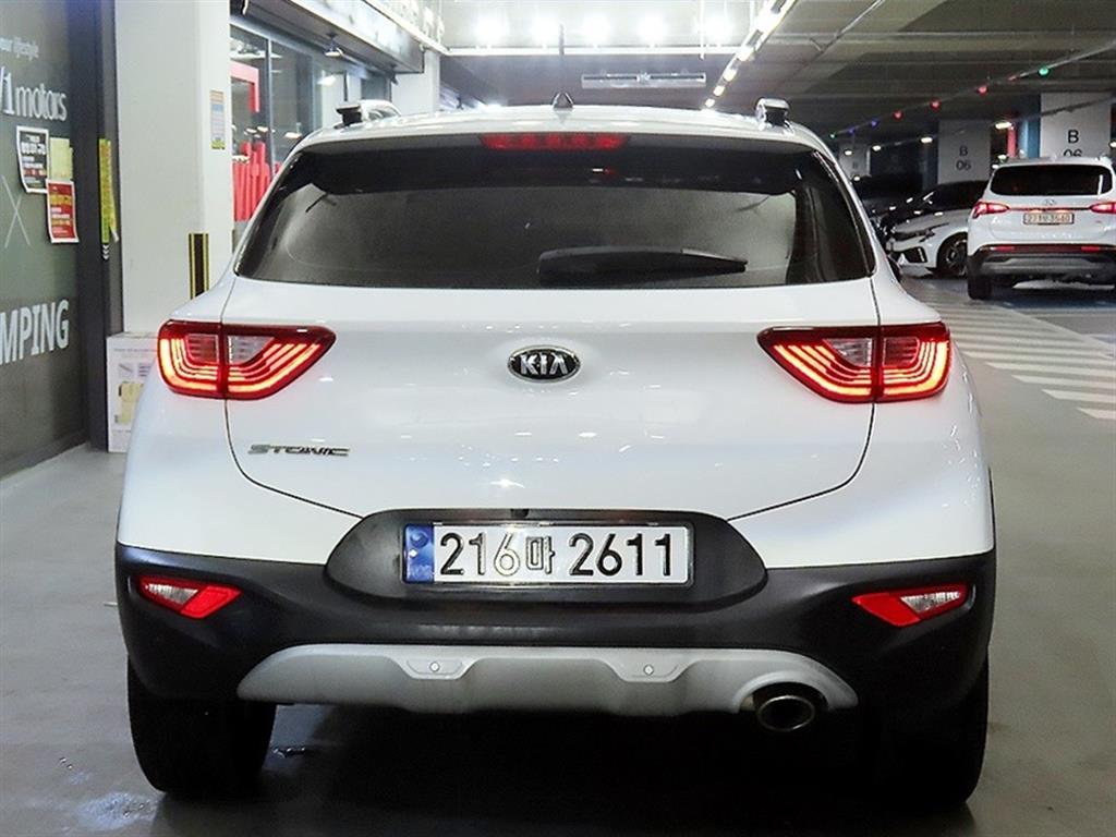 KIA Stonic - Vista 5