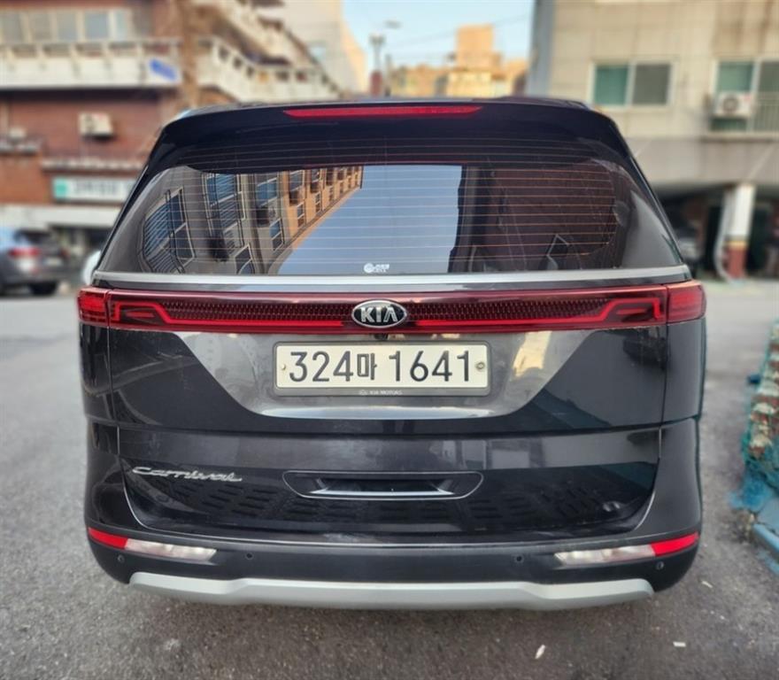 KIA Carnival - Vista 2