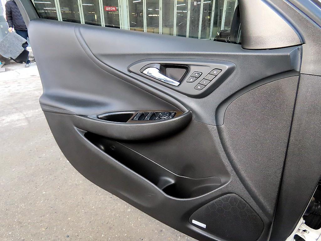 Chevrolet Malibu - Vista 11