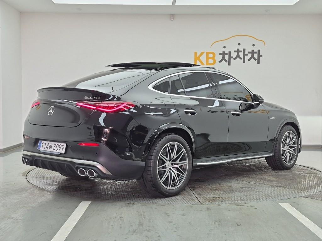 Mercedes Benz GLC Class - Vista 4