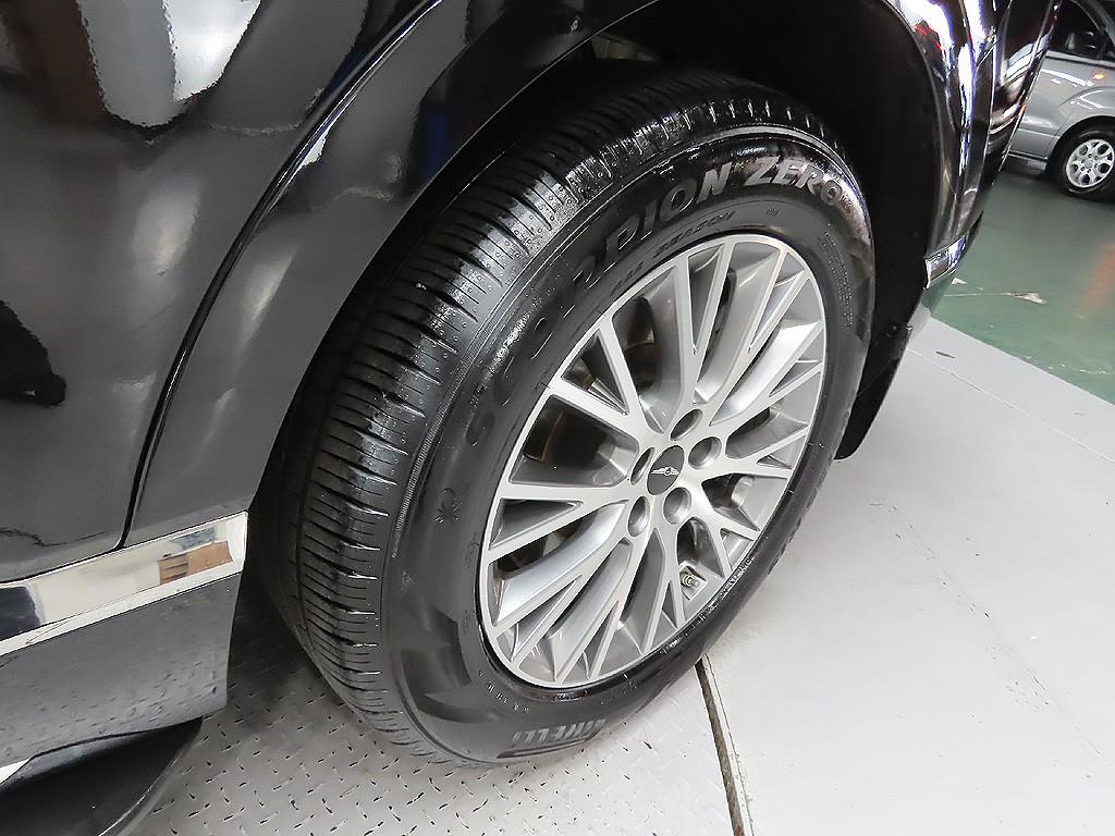 Genesis GV80 - Vista 9