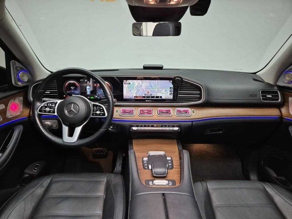 Mercedes Benz GLE Class - Vista 7