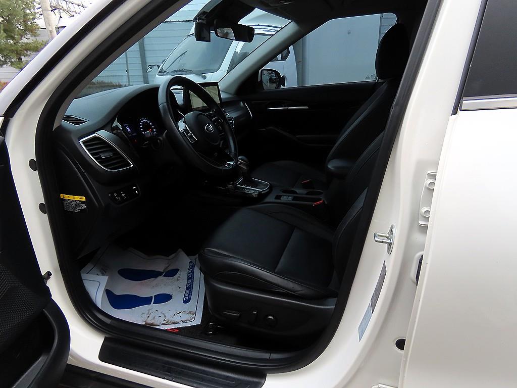 KIA Seltos - Vista 5