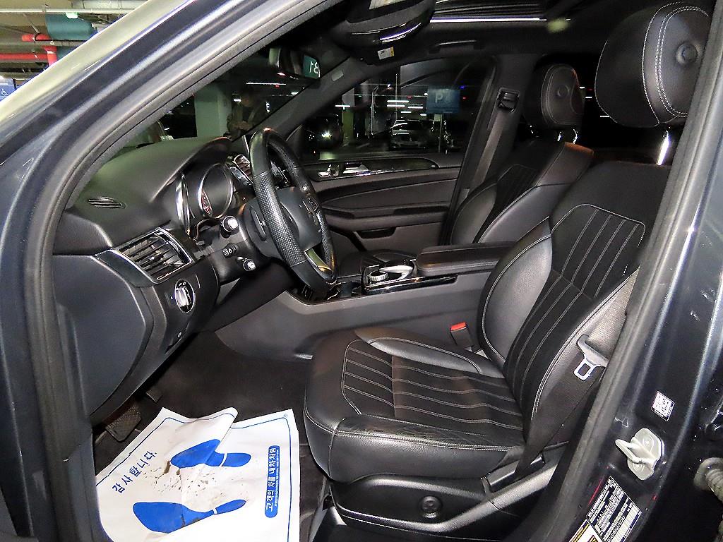 Mercedes Benz GLE Class - Vista 6