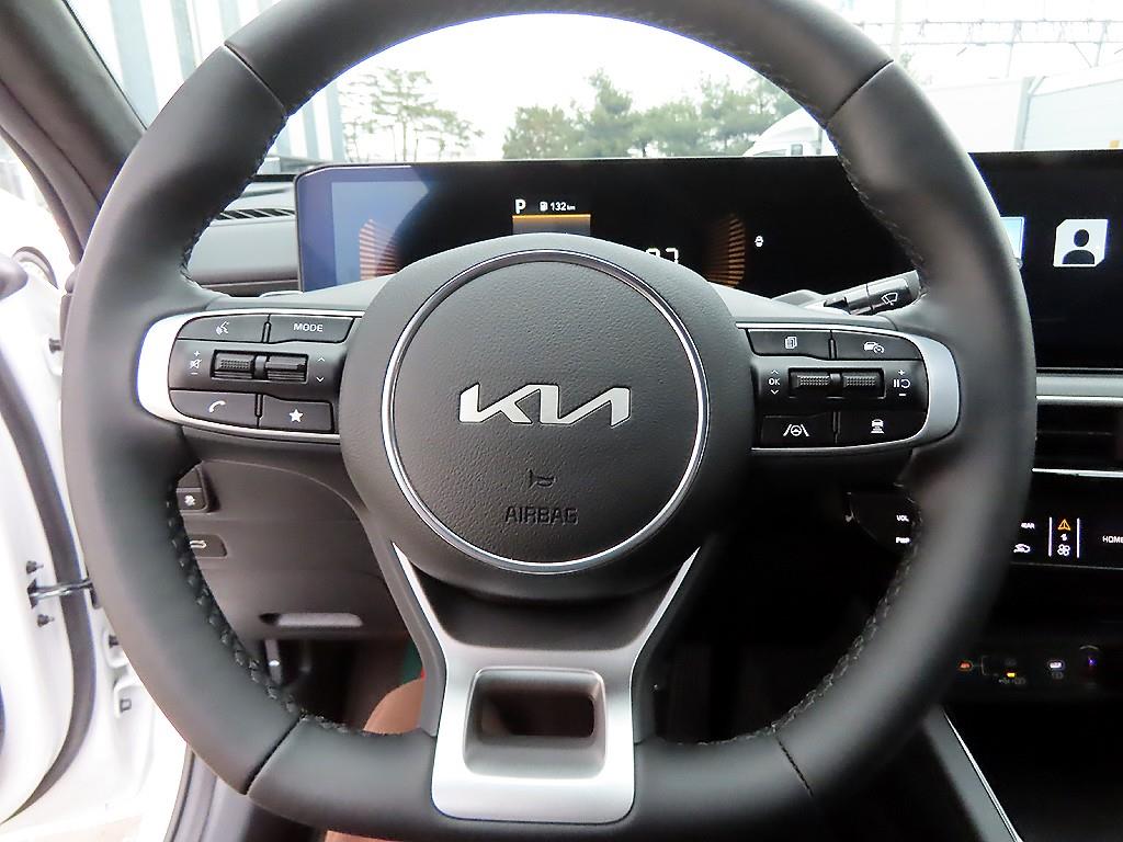 KIA K5 - Vista 8