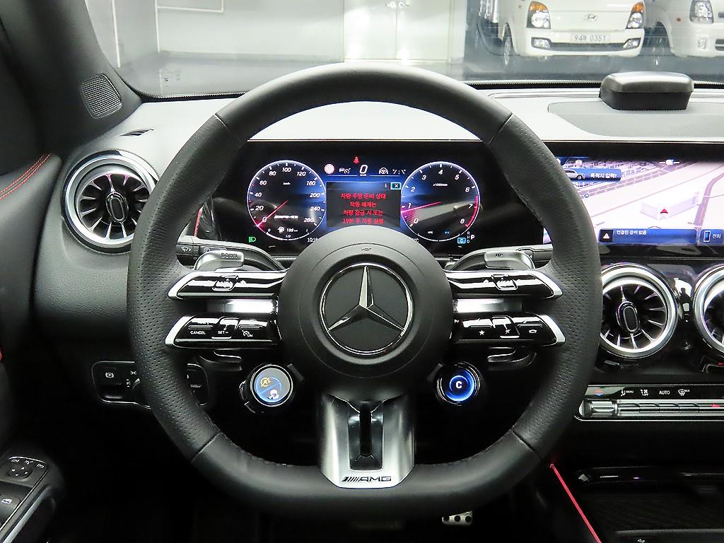 Mercedes Benz GLB Class - Vista 8