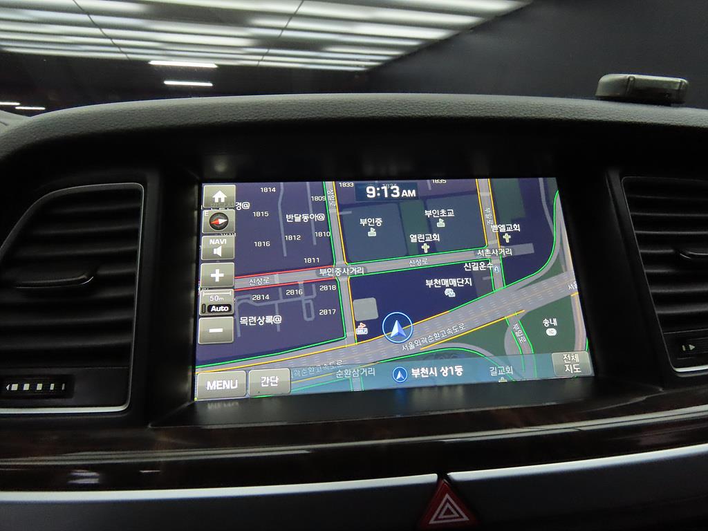 HYUNDAI Genesis - Vista 9