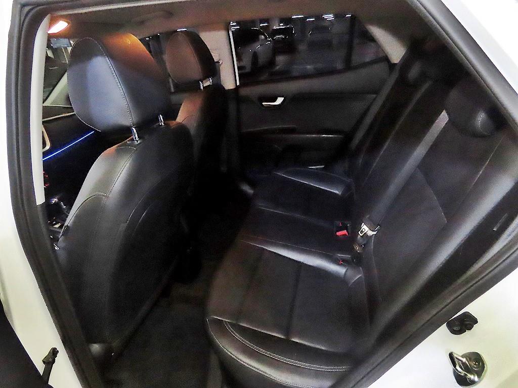 KIA Stonic - Vista 7