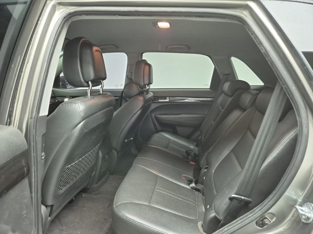 KIA Sorento - Vista 12