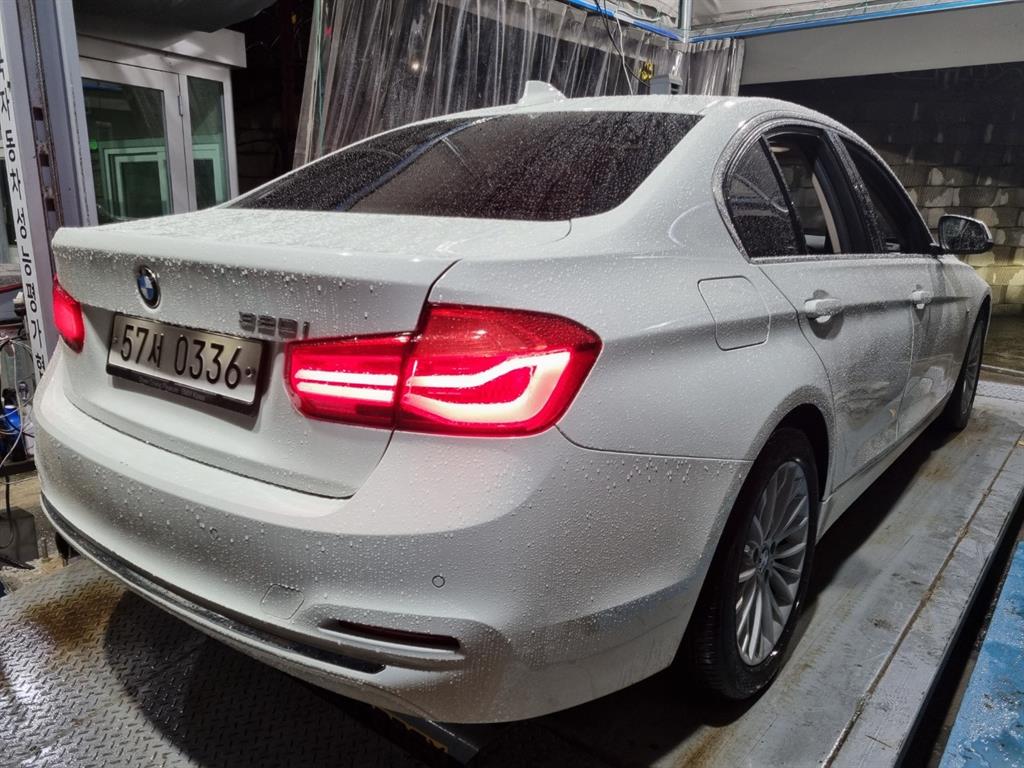 BMW 3 series - Vista 3