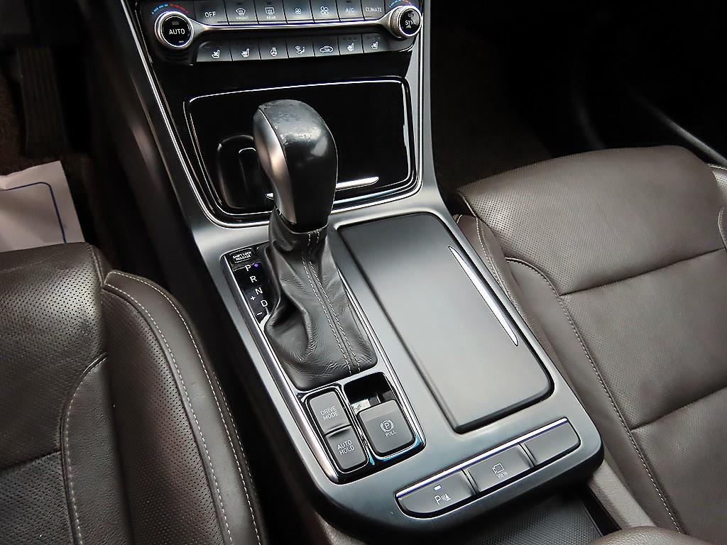 HYUNDAI Grandeur - Vista 10