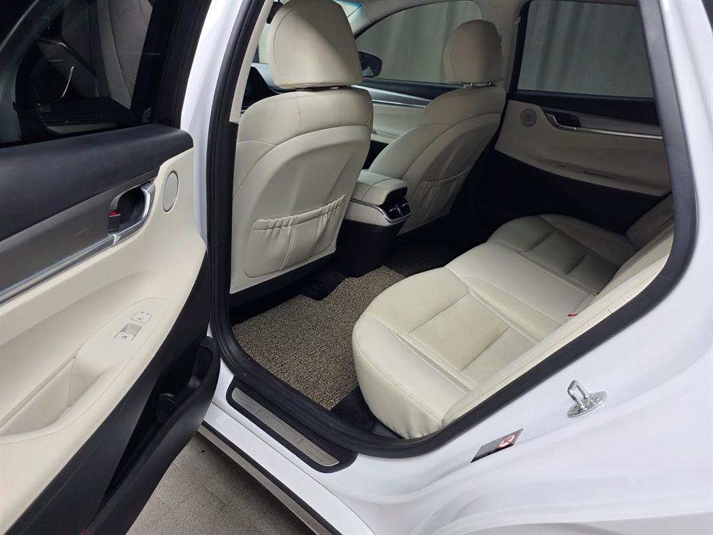 HYUNDAI Grandeur - Vista 8