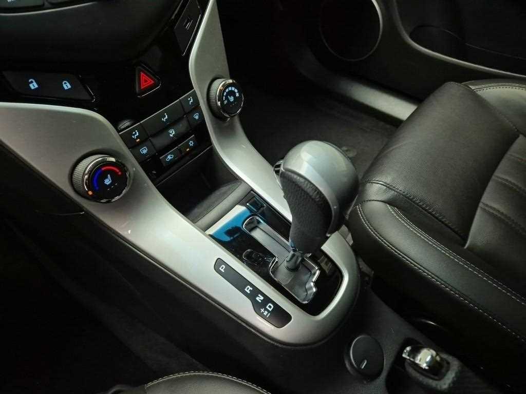 Chevrolet Cruise - Vista 8