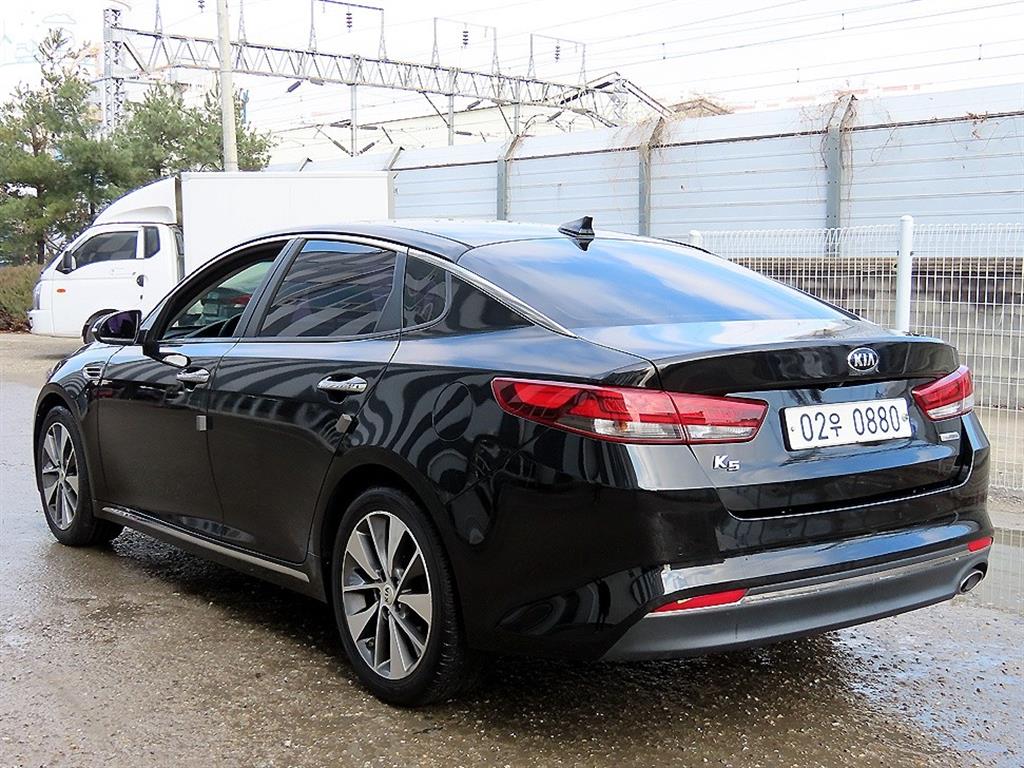 KIA K5 - Vista 3