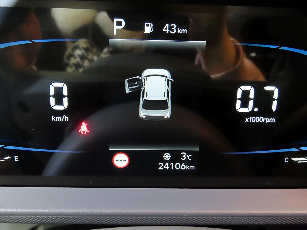 HYUNDAI Casper - Vista 9