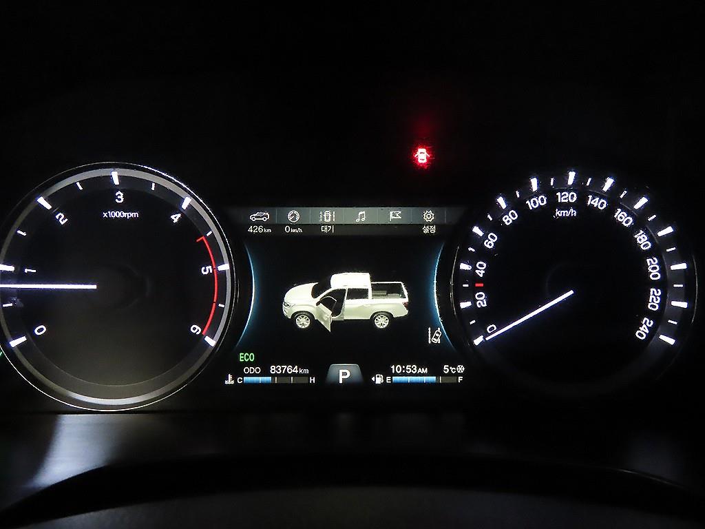 Ssangyong Rexton - Vista 9