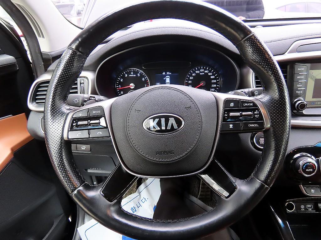 KIA Sorento - Vista 8