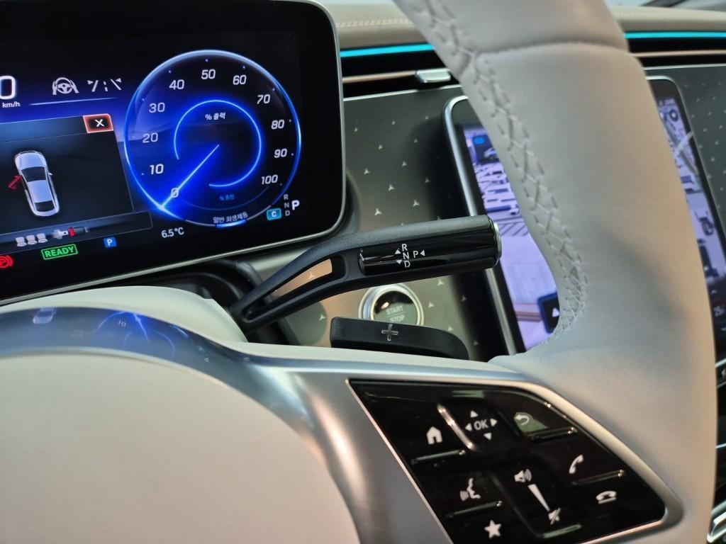 Mercedes Benz EQE - Vista 8