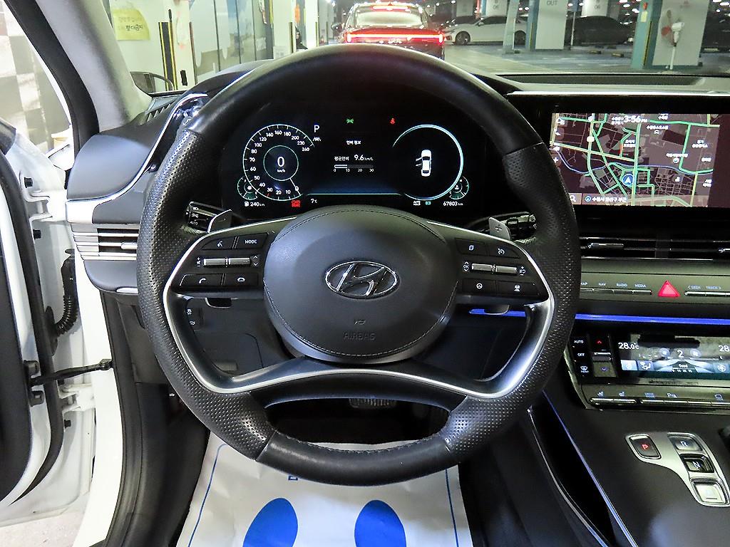 HYUNDAI Grandeur - Vista 8