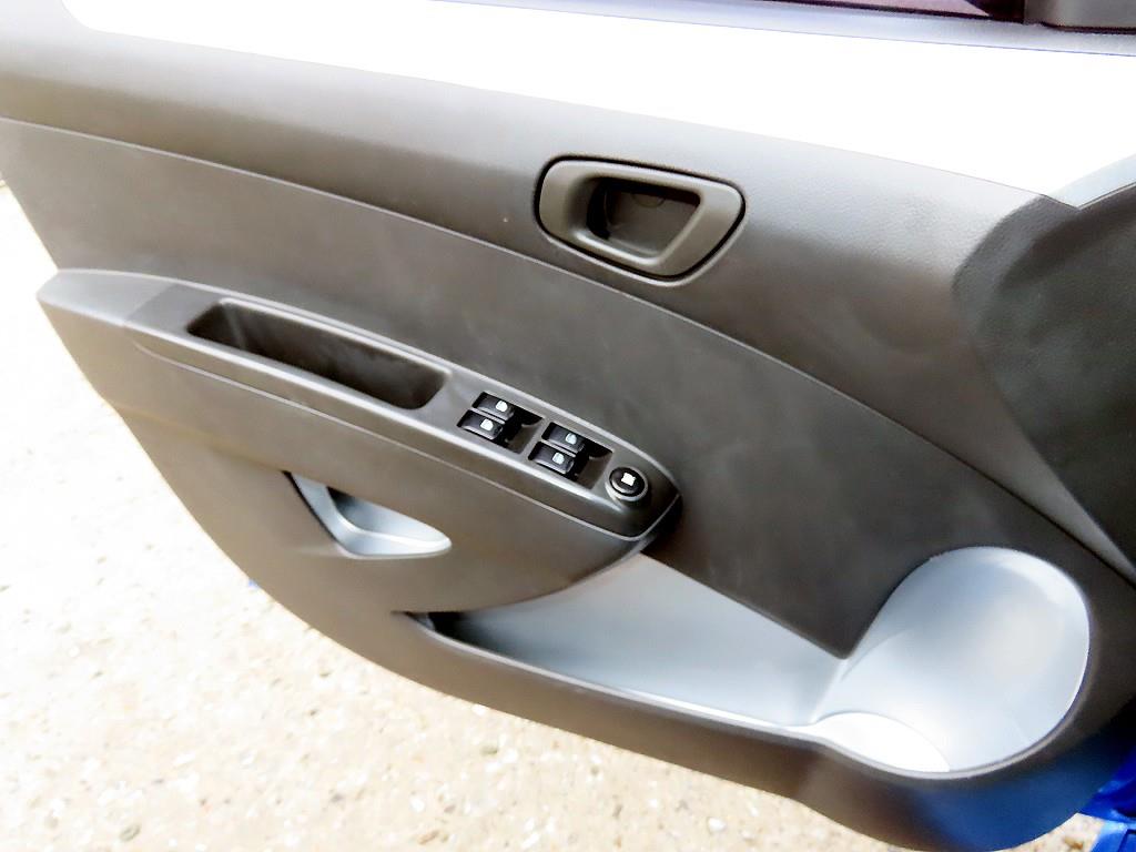 Chevrolet Spark - Vista 11