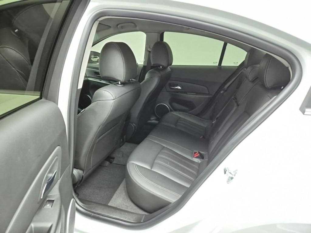 Chevrolet Cruise - Vista 12