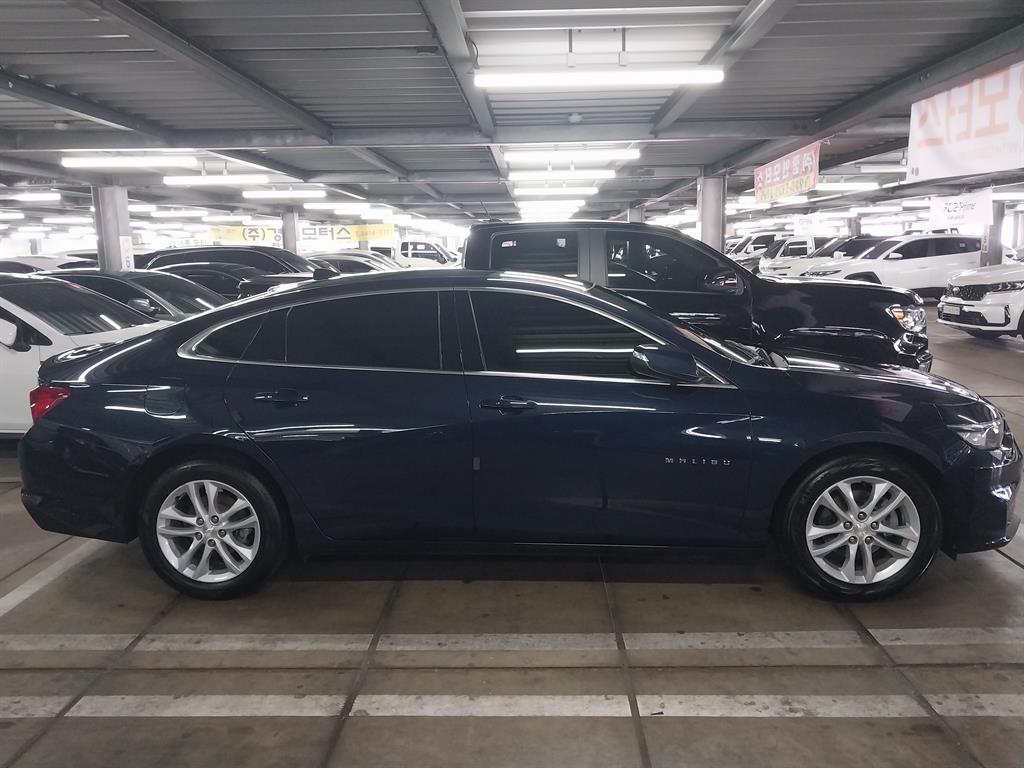 Chevrolet Malibu - Vista 4