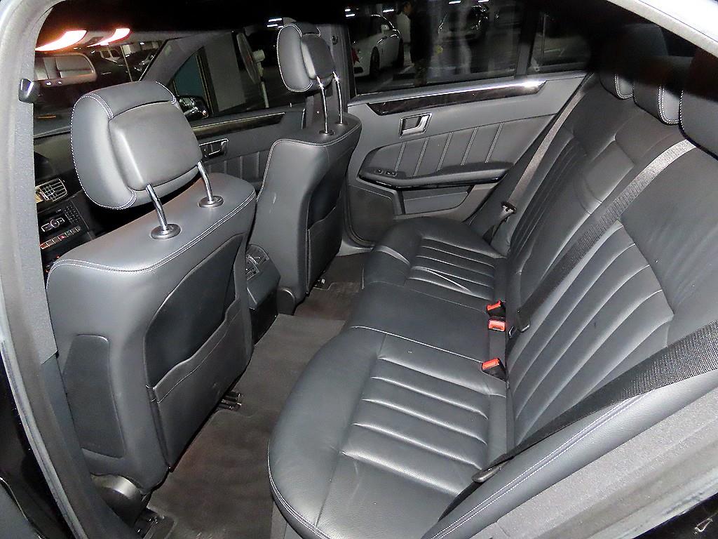 Mercedes Benz E class - Vista 7