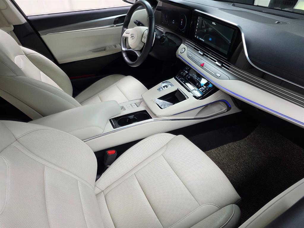 HYUNDAI Grandeur - Vista 9