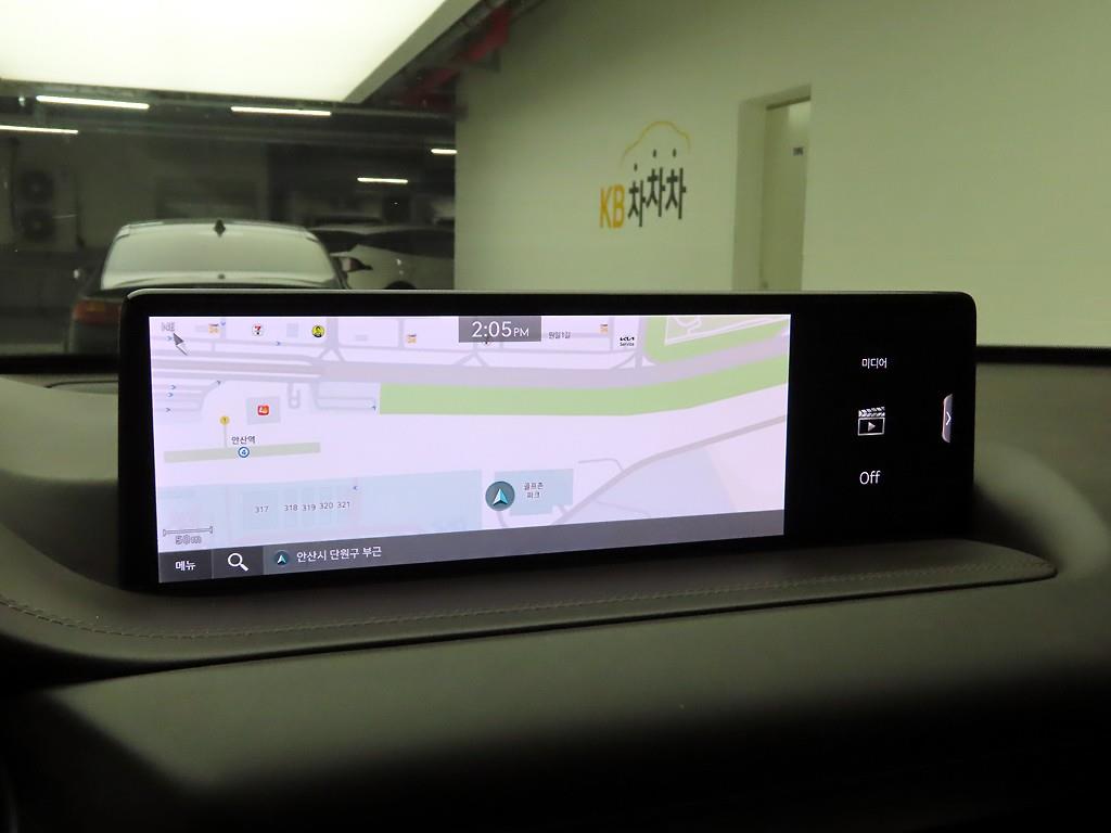 Genesis GV80 - Vista 8