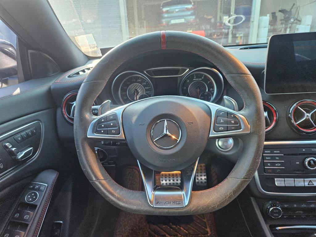 Mercedes Benz CLA Class - Vista 8