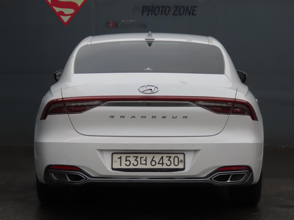 HYUNDAI Grandeur - Vista 7