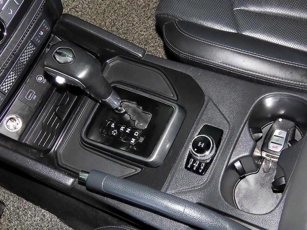 Ssangyong Rexton - Vista 12