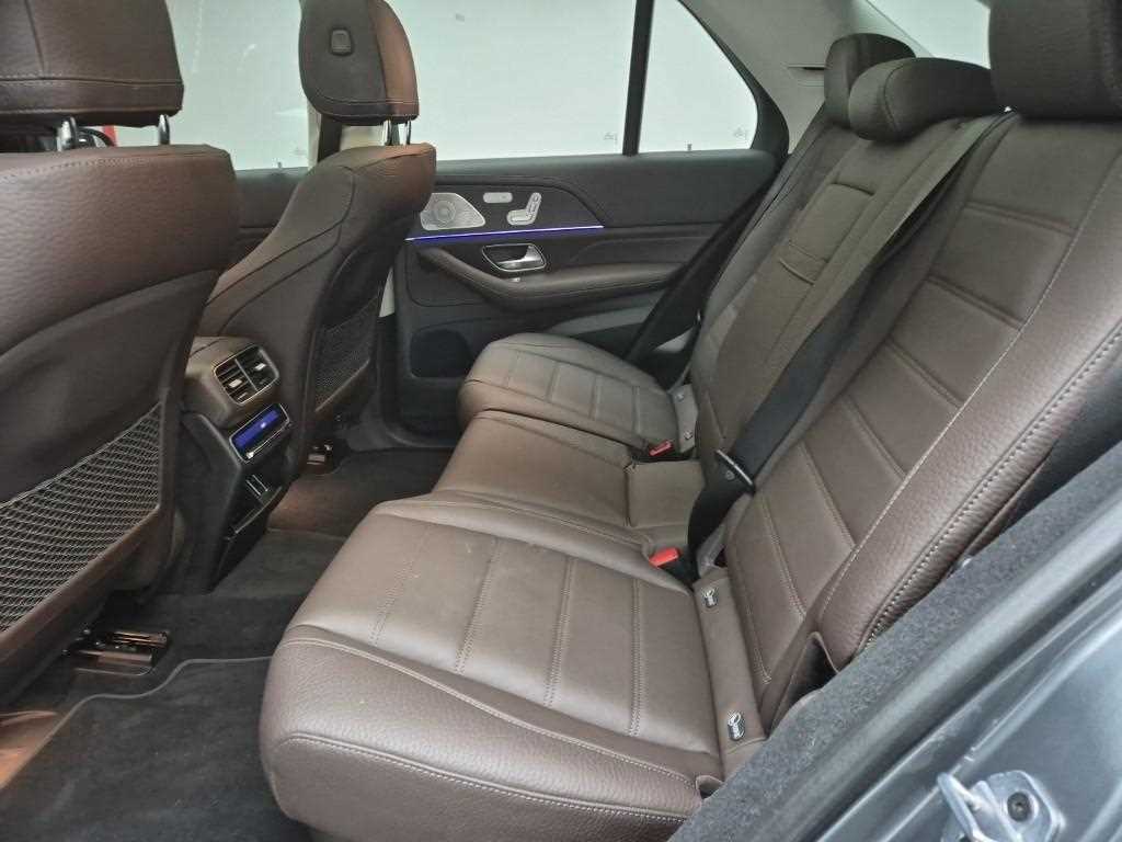 Mercedes Benz GLE Class - Vista 12