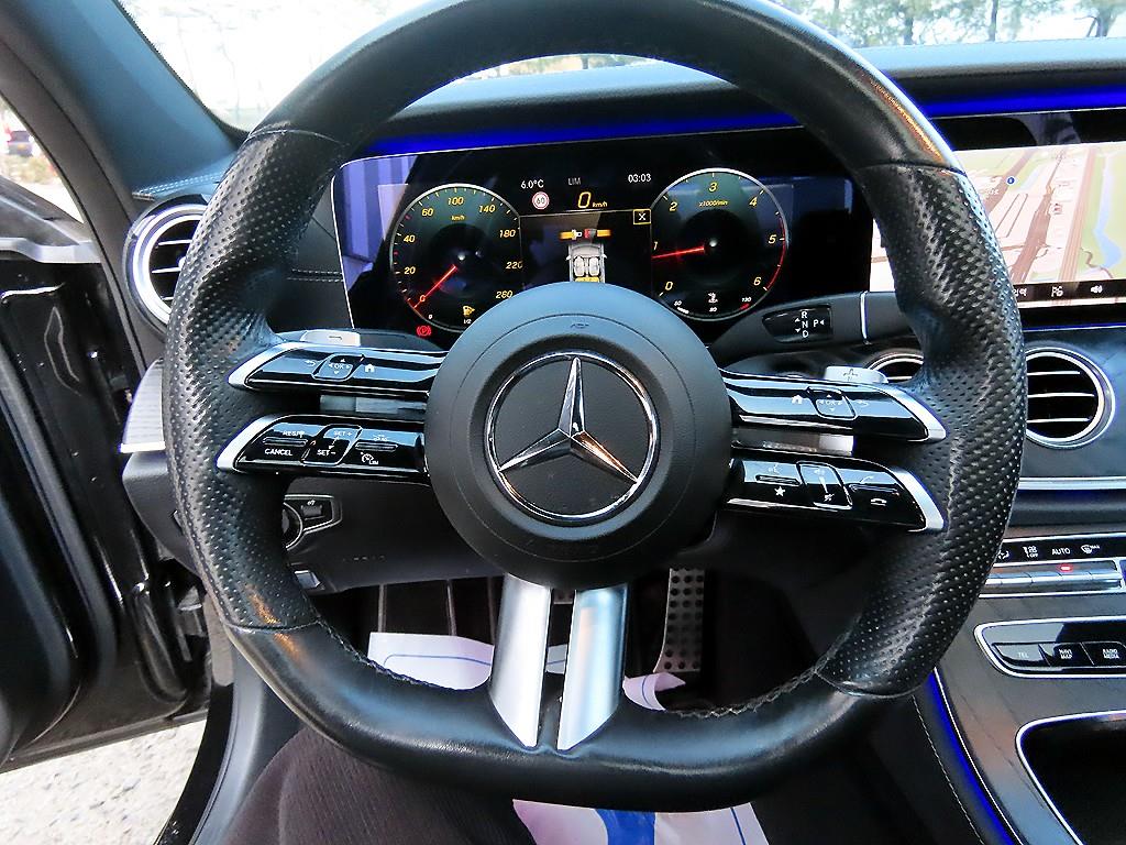 Mercedes Benz E class - Vista 8