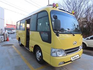 medium and large bus Hyundai bus - Vista 6