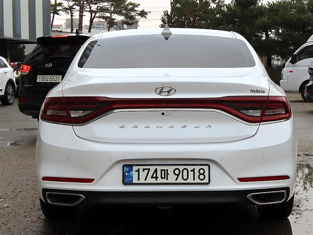 HYUNDAI Grandeur - Vista 4