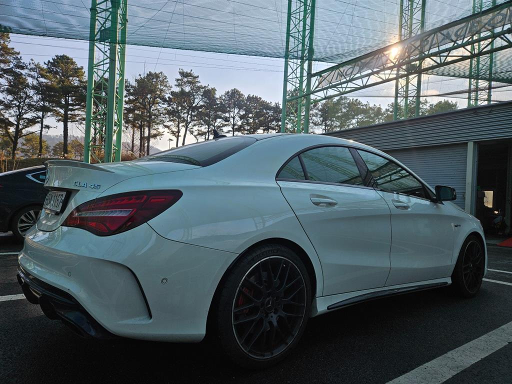 Mercedes Benz CLA Class - Vista 4