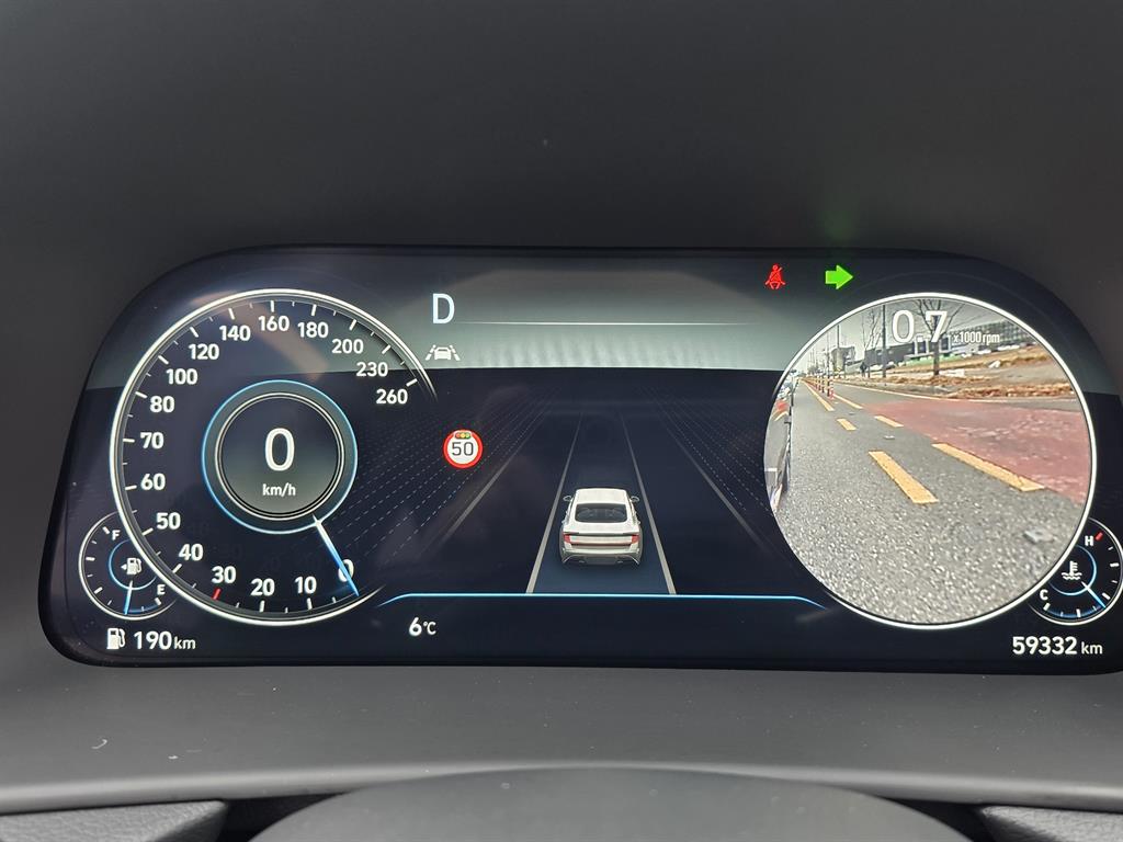 HYUNDAI Sonata - Vista 6