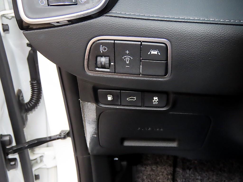 HYUNDAI Grandeur - Vista 12