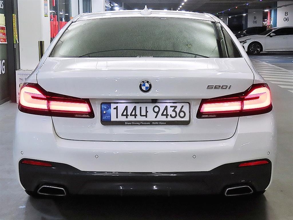 BMW 5 Series - Vista 5