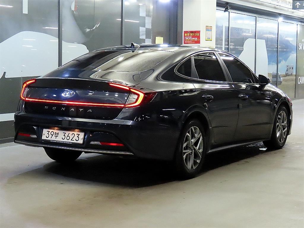 HYUNDAI Sonata - Vista 4