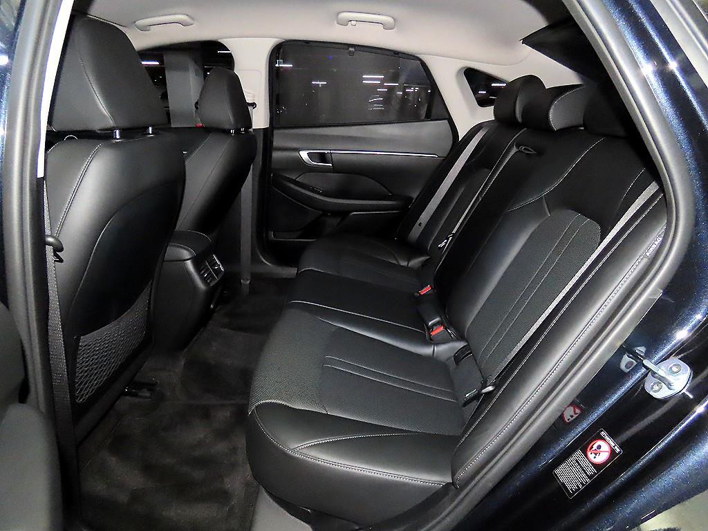 HYUNDAI Sonata - Vista 7