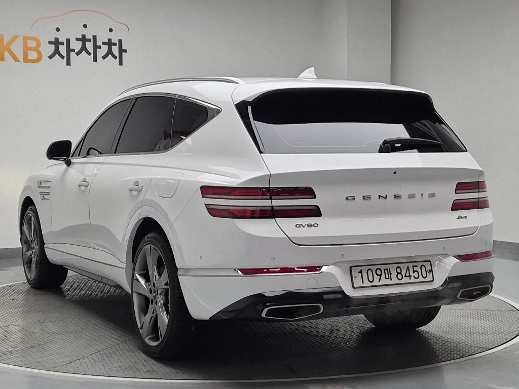 Genesis GV80 - Vista 4