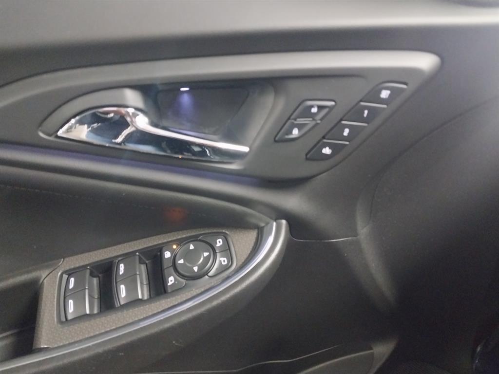 Chevrolet Malibu 2017 Azul - Importación desde Corea - HF Imports Iquique - Foto 13