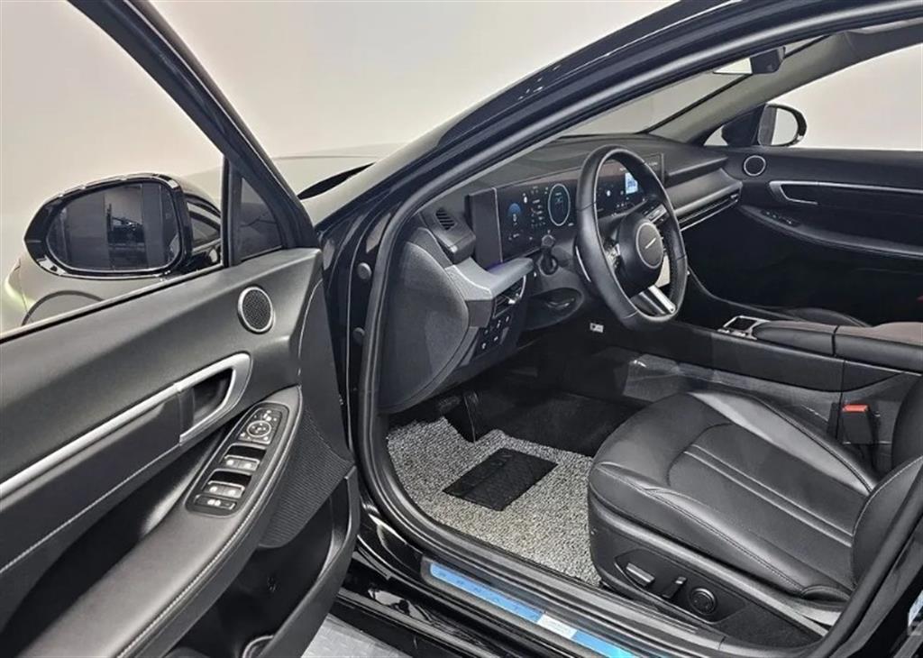 HYUNDAI Sonata - Vista 11